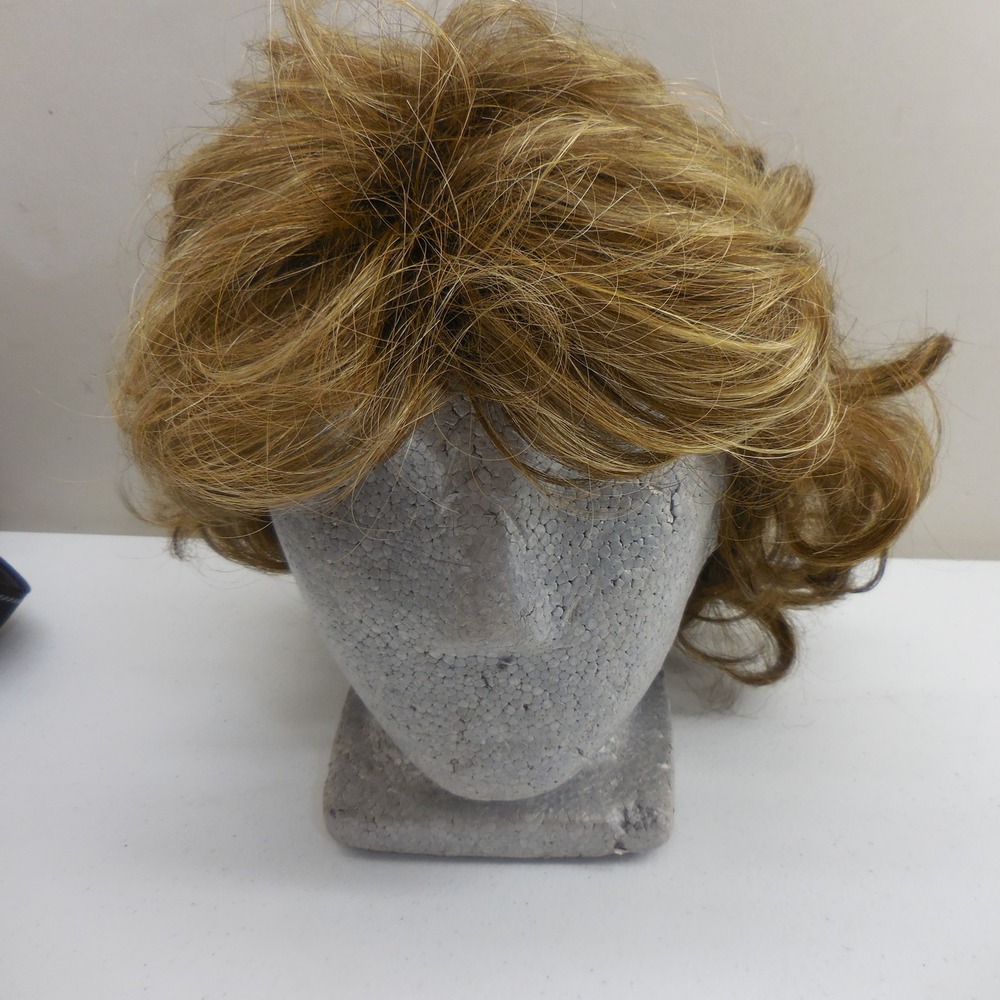 Tony of Beverly Honey Blonde Layered Curly Synthetic Wig Modacrylic Fiber Japan